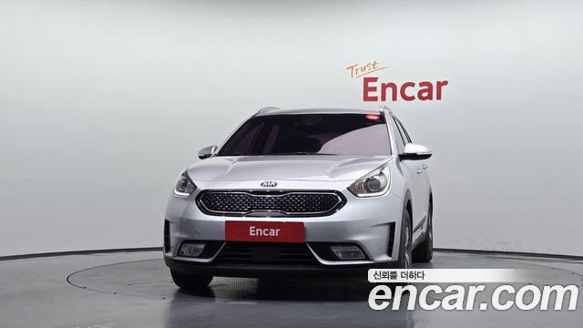Kia Niro Prestige — пробег 111 693 км — фото 3 из 5