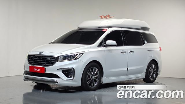 Kia Carnival 9-Seater Hi-Limousine Prestige — пробег 89 927 км — фото 1 из 5