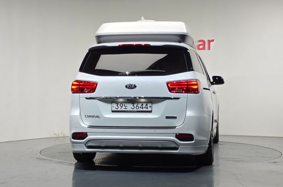 Kia Carnival 9-Seater Hi-Limousine Prestige — пробег 89 927 км — фото 4 из 5