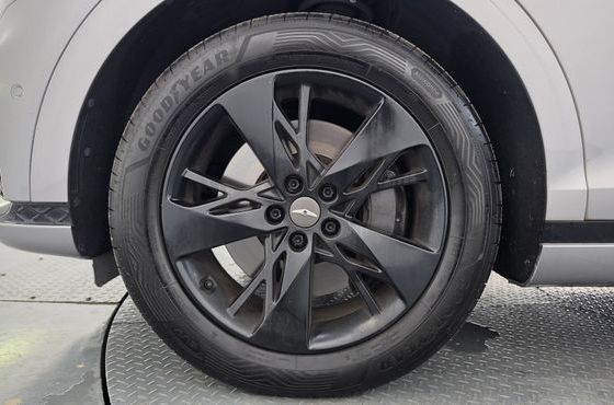 Genesis GV70 2.5T Gasoline AWD — пробег 129 113 км — фото 5 из 5