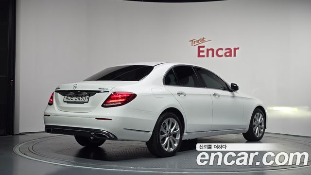 Mercedes-Benz E-Class из Кореи Encar