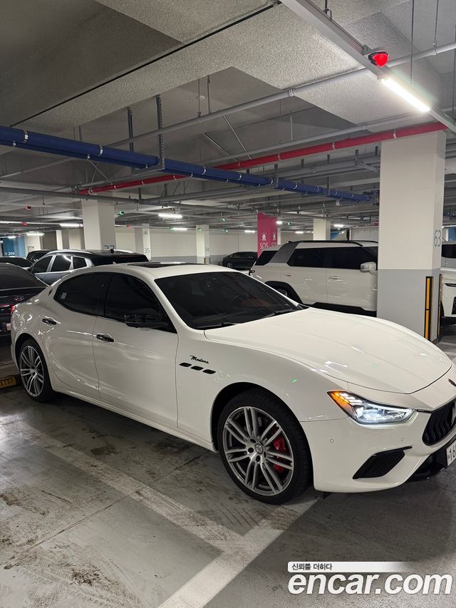 Maserati Ghibli 3.0S Q4 GranSport 3rd — пробег 94 000 км — фото 1 из 5