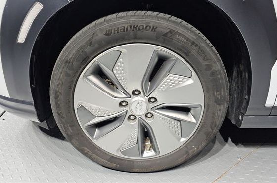 Hyundai Kona Premium — пробег 187 419 км — фото 5 из 5