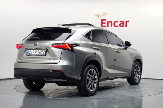 Lexus NX Supreme — пробег 101 333 км — фото 2 из 5