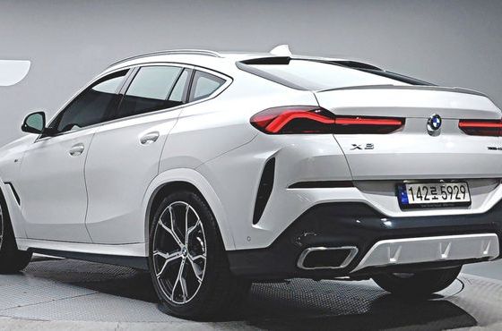 BMW X6 xDrive40i M Sport — пробег 65 602 км — фото 2 из 5