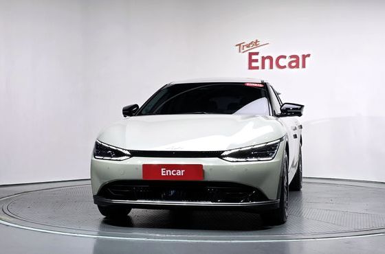 Kia EV6 Standard Earth — пробег 37 646 км — фото 3 из 5