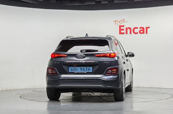Hyundai Kona Premium — пробег 235 119 км — фото 4 из 5