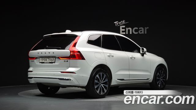 Volvo XC60 B5 Ultra Bright — пробег 37 073 км — фото 2 из 5