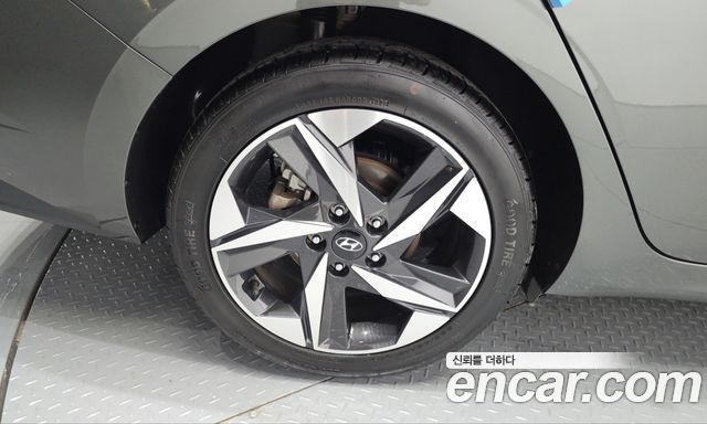 Hyundai AVANTE Inspiration — пробег 75 788 км — фото 5 из 5