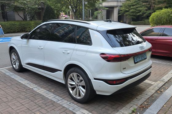 Audi Q6 e-tron Performance — пробег 13 155 км — фото 4 из 5