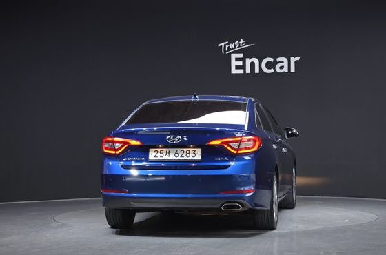 Hyundai Sonata 2.0 Premium — пробег 100 736 км — фото 4 из 5