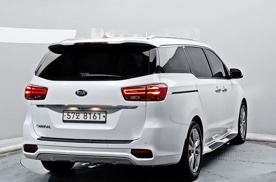 Kia Carnival 9-Seater Noblesse — пробег 73 287 км — фото 4 из 5