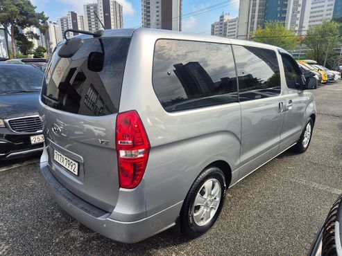 Hyundai Starex Wagon 12-Seater Smart — пробег 60 275 км — фото 4 из 5
