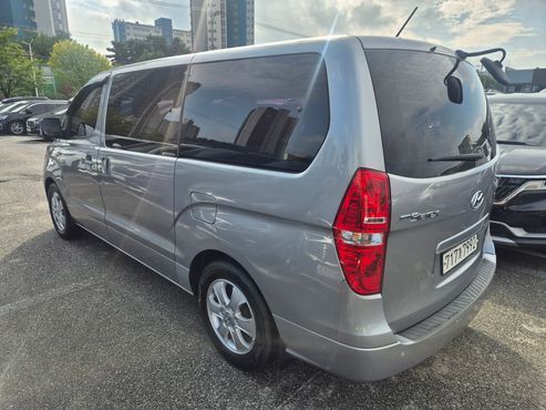 Hyundai Starex Wagon 12-Seater Smart — пробег 60 275 км — фото 5 из 5