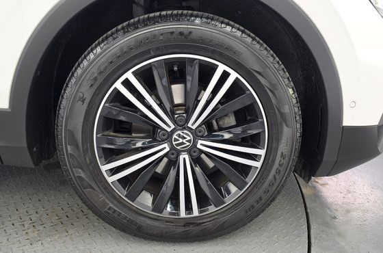 Volkswagen Tiguan 2.0 TDI Premium — пробег 87 057 км — фото 5 из 5