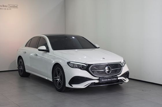 Mercedes-Benz E-Class E200 AMG Line — пробег 3 596 км — фото 1 из 5