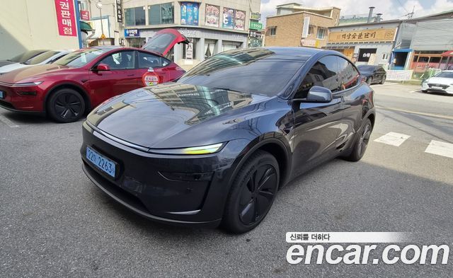 Tesla Model Y Premium RWD — пробег 2 039 км — фото 2 из 5