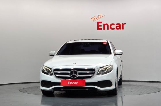 Mercedes-Benz E-Class E220d Avantgarde — пробег 156 224 км — фото 3 из 5