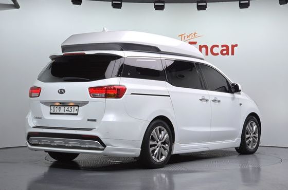 Kia Carnival 9-seater Hi-Limousine Prestige — пробег 119 047 км — фото 2 из 5