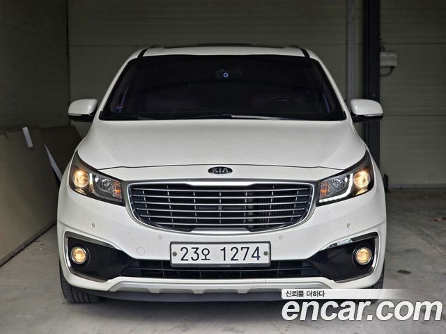 Kia Carnival 9-seater Prestige — пробег 97 915 км — фото 3 из 5
