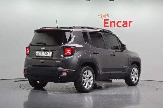 Jeep Renegade 2.4 Longitude High — пробег 16 167 км — фото 2 из 5