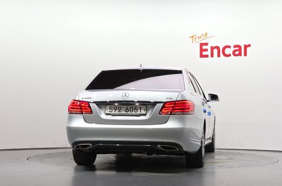 Mercedes-Benz E-Class E220 CDI Avantgarde — пробег 181 845 км — фото 4 из 5