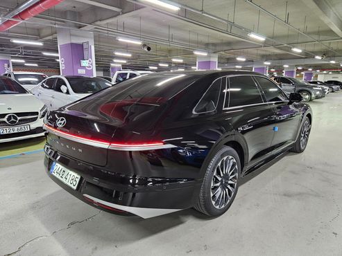 Hyundai Grandeur Caligraphy — пробег 2 200 км — фото 3 из 5