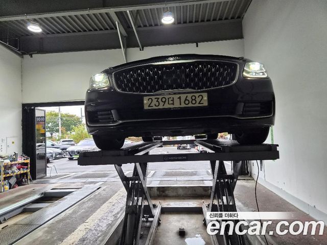 Kia K9 3.8 GDI AWD PlatinumⅡ — пробег 150 010 км — фото 1 из 3