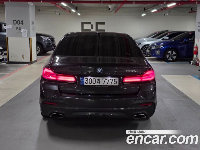 BMW 5-Series 530e M Sport — пробег 67 018 км — фото 4 из 5