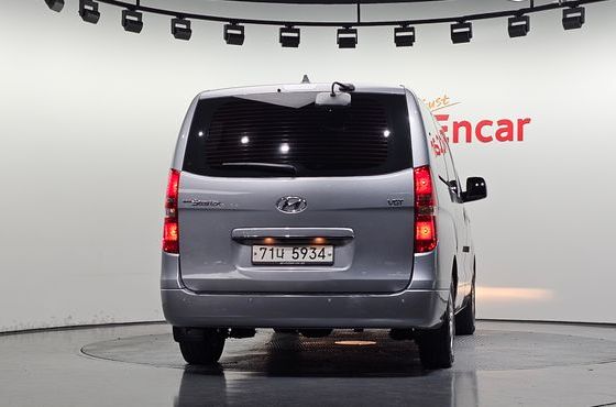 Hyundai Starex 12-Seater Wagon Smart — пробег 108 607 км — фото 4 из 5
