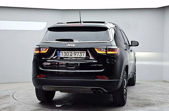 Jeep Compass 2.4 Limitied AWD — пробег 37 437 км — фото 4 из 5