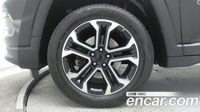 Jeep Compass из Кореи Encar
