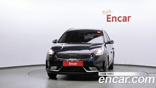 Kia Niro Luxury — пробег 178 138 км — фото 3 из 5