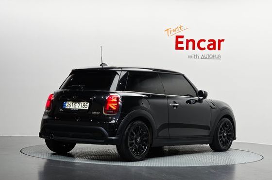Mini Cooper Classic Third Generation — пробег 24 589 км — фото 2 из 5
