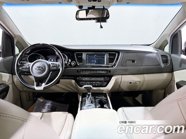 Kia Carnival из Кореи Encar