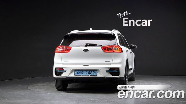 Kia Niro Prestige — пробег 191 542 км — фото 4 из 5