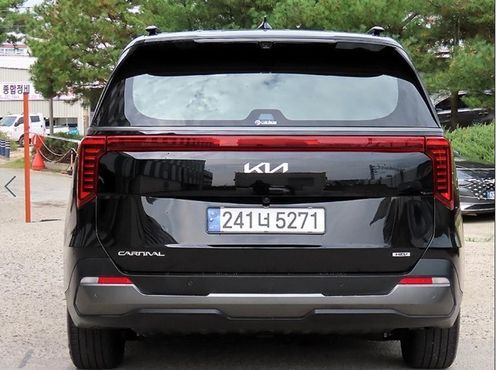 Kia Carnival HEV 7seater Gravity — пробег 25 087 км — фото 4 из 5