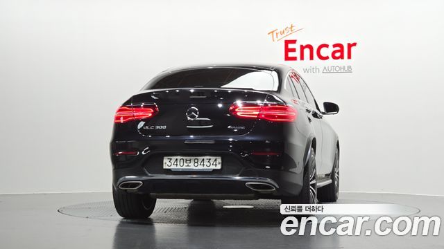 Mercedes-Benz GLC-Class GLC300 4MATIC AMG Line Coupe — пробег 107 879 км — фото 4 из 5