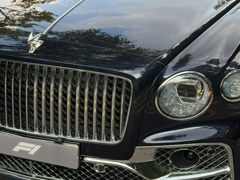 Bentley Flying Spur 4.0 — пробег 30 000 км — фото 3 из 5