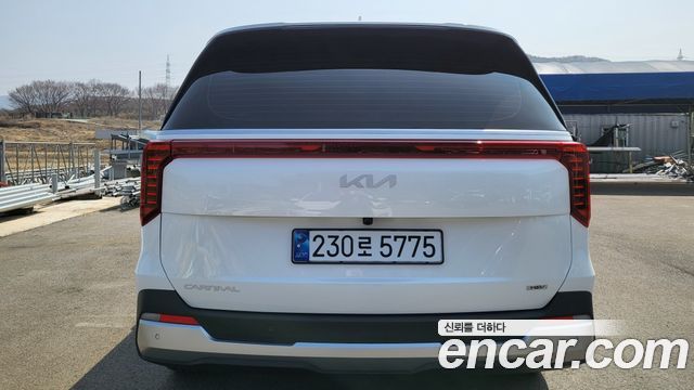 Kia Carnival HEV 9 seater Prestige — пробег 2 300 км — фото 5 из 5