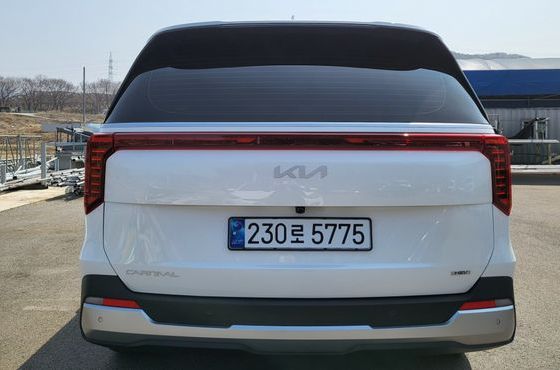 Kia Carnival HEV 9 seater Prestige — пробег 2 300 км — фото 5 из 5