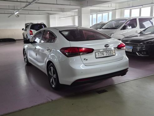 Kia K3 Trendy Style — пробег 140 000 км — фото 4 из 5