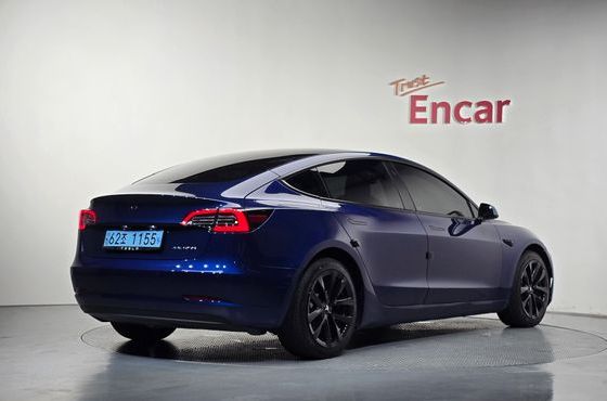 Tesla Model 3 Long Range AWD — пробег 30 800 км — фото 2 из 5