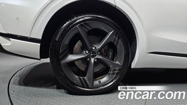 Genesis GV70 из Кореи Encar