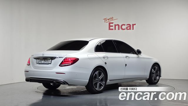 Mercedes-Benz E-Class из Кореи Encar