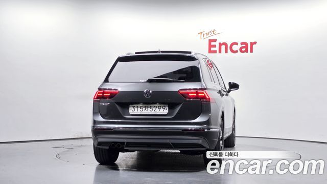 Volkswagen Tiguan 2.0 TDI Prestige — пробег 44 373 км — фото 4 из 5