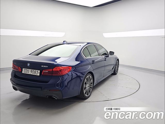 BMW 5-Series 530i M Sport Package Plus — пробег 125 078 км — фото 2 из 5