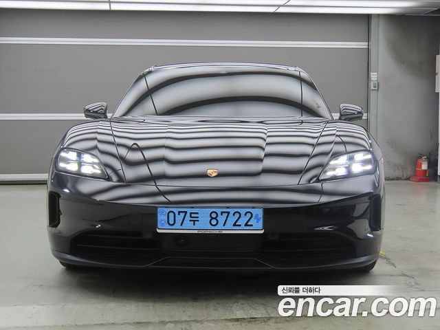 Porsche Taycan 4S — пробег 20 000 км — фото 2 из 5