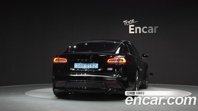 Tesla Model S Plaid — пробег 11 767 км — фото 4 из 5