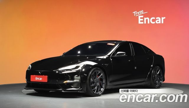 Tesla Model S Plaid — пробег 11 767 км — фото 1 из 5